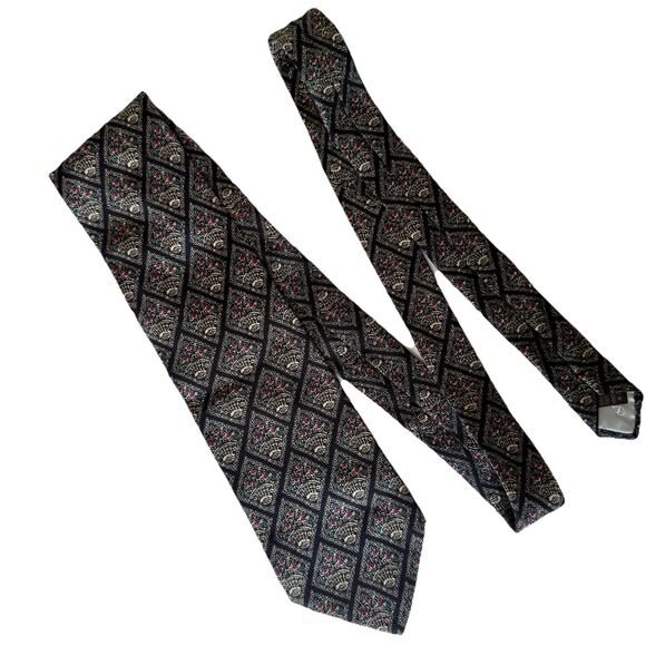 VALENTINO 100% SILK TIE CRAVATTA NECKTIE VINTAGE MADE IN ITALY - Picture 2 of 6